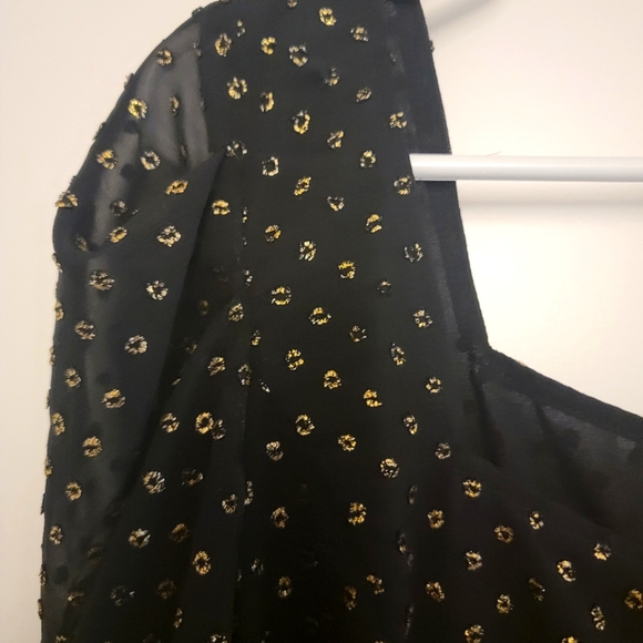 Black blouse with gold pattern - Picture 6 of 6